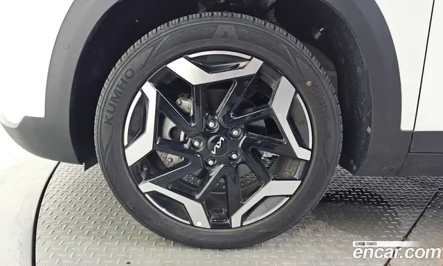 Kia Seltos 2023 2.0 автомат (гидро), миниатюра 5