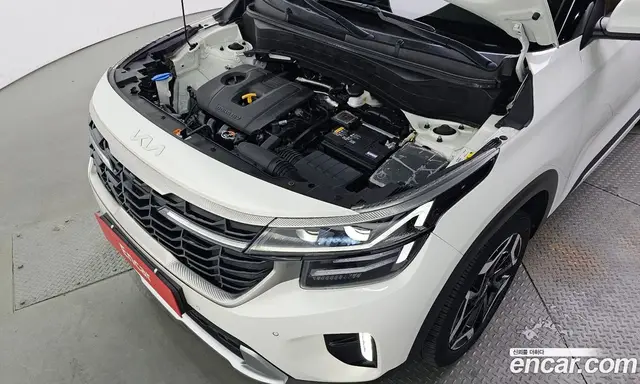 Kia Seltos 2023 2.0 автомат (гидро), миниатюра 6