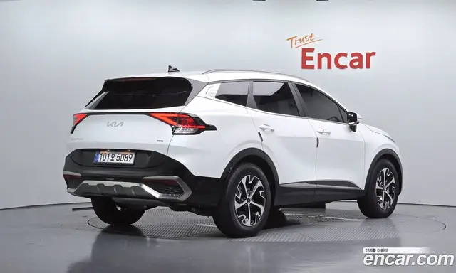 Kia Sportage 2021 1.6 автомат (гидро), миниатюра 1