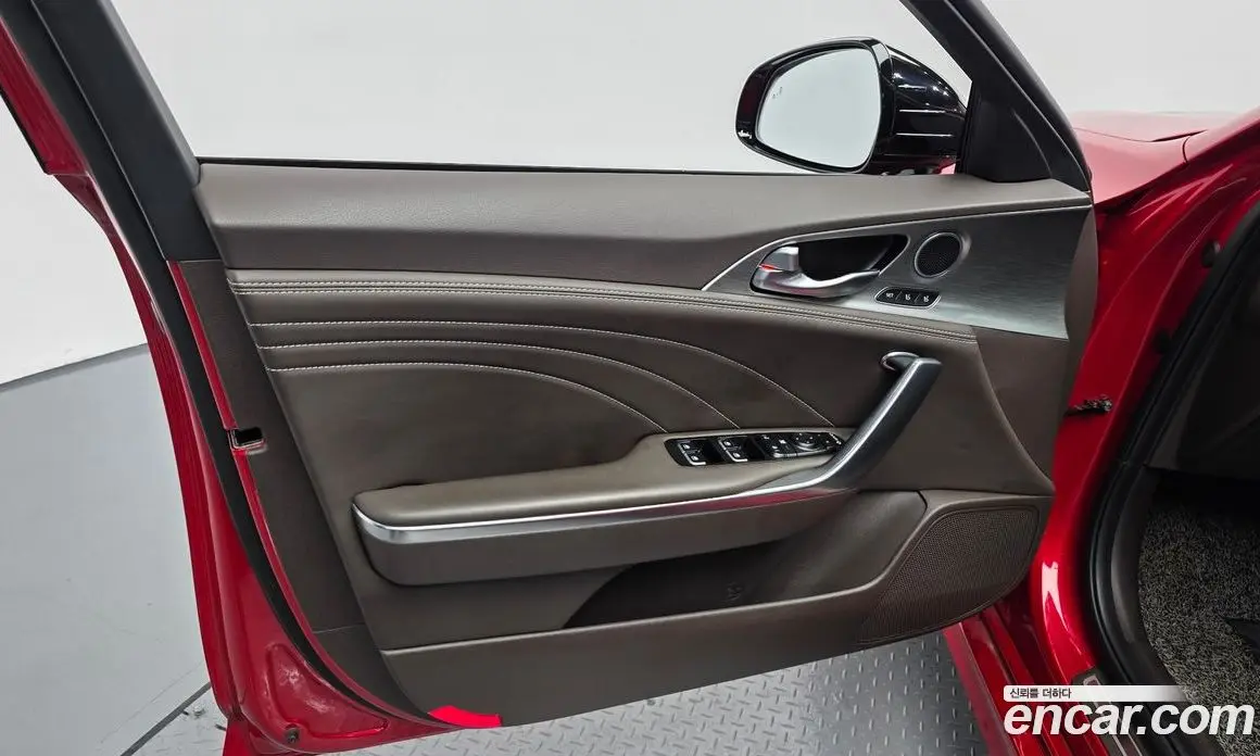 Kia Stinger 2022 3.3 автомат (гидро), фото 14