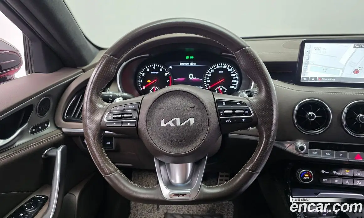 Kia Stinger 2022 3.3 автомат (гидро), фото 19