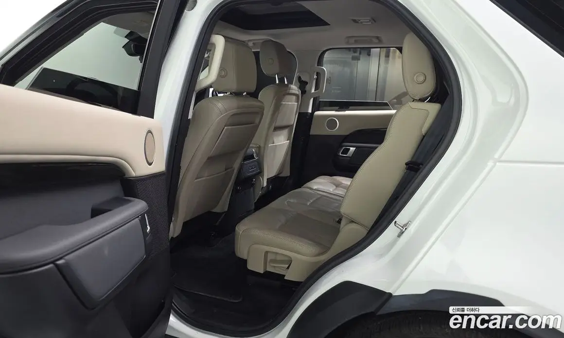 Land Rover Discovery 2018 2.0 автомат (гидро), фото 16