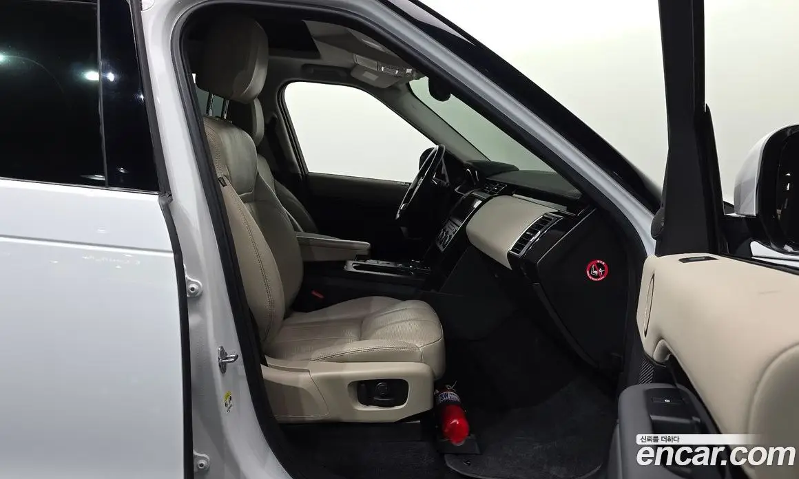 Land Rover Discovery 2018 2.0 автомат (гидро), фото 17