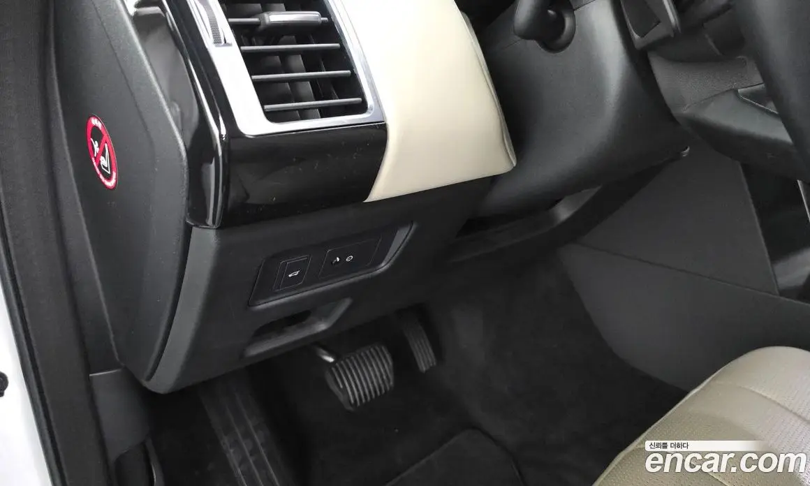 Land Rover Discovery 2018 2.0 автомат (гидро), фото 30