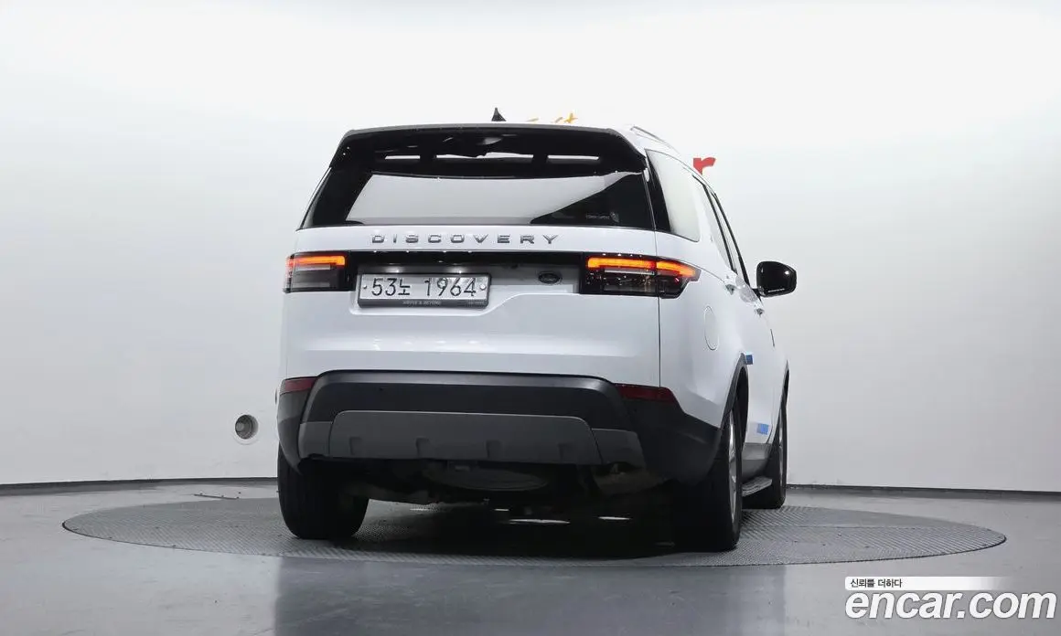 Land Rover Discovery 2018 2.0 автомат (гидро), фото 4