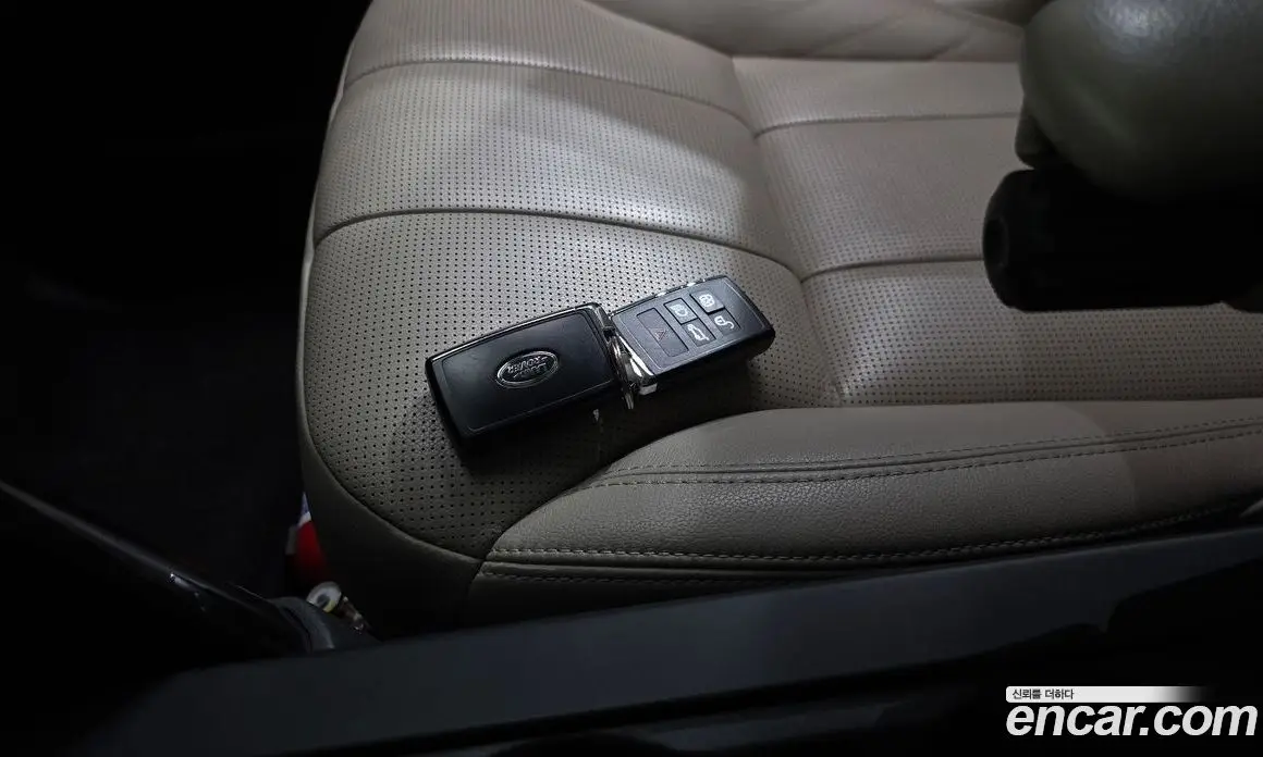 Land Rover Discovery 2018 2.0 автомат (гидро), фото 31