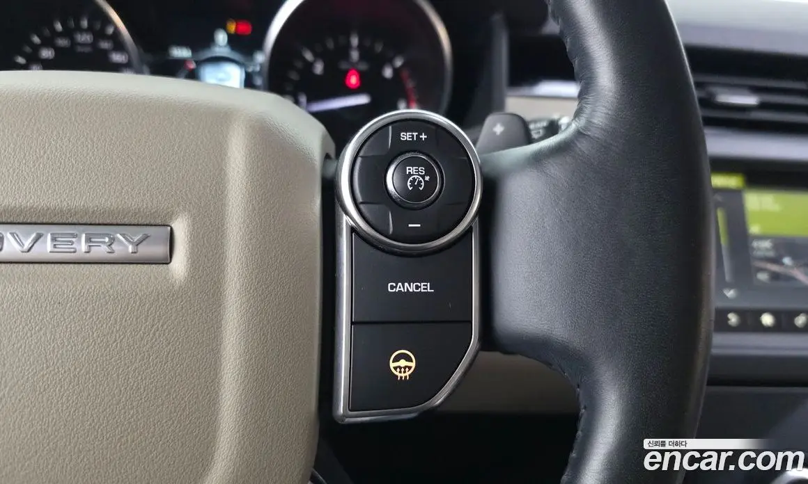 Land Rover Discovery 2018 2.0 автомат (гидро), фото 33
