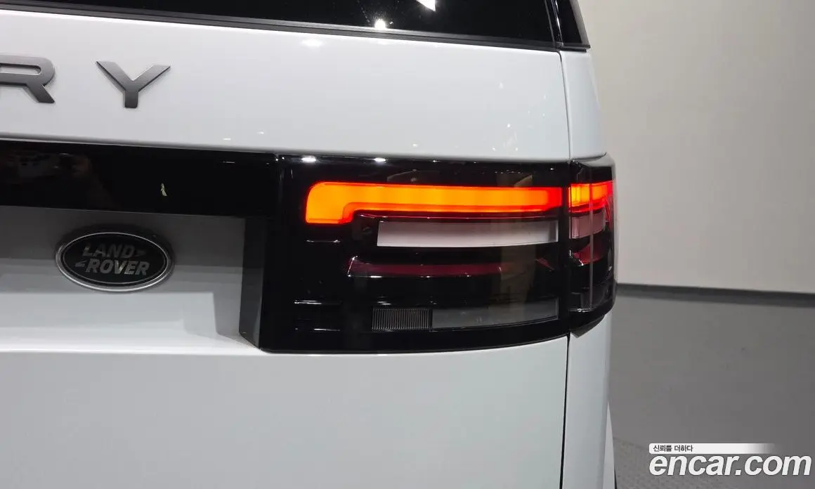 Land Rover Discovery 2018 2.0 автомат (гидро), фото 9