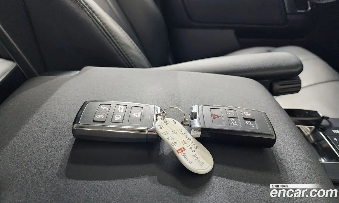 Land Rover Discovery 2019 2.0 автомат (гидро), фото 24
