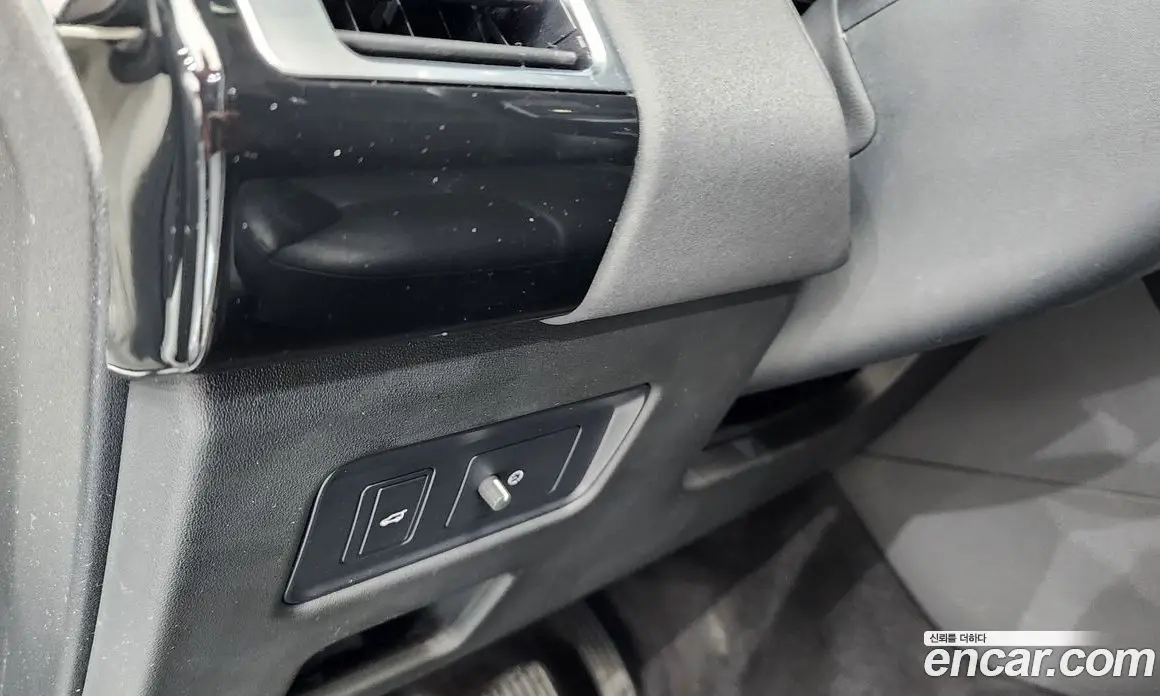 Land Rover Discovery 2019 2.0 автомат (гидро), фото 36