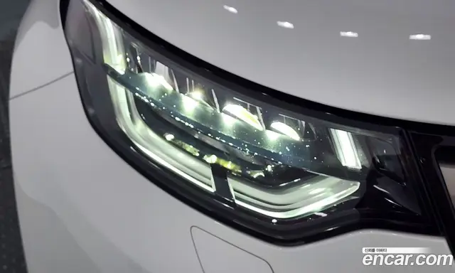Land Rover Discovery 2019 2.0 автомат (гидро), миниатюра 8