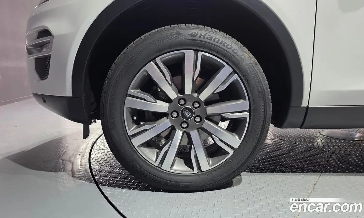 Land Rover Discovery Sport 2017 2.0 автомат (гидро), фото 5