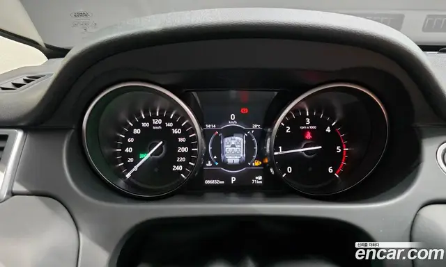 Land Rover Discovery Sport 2017 2.0 автомат (гидро), миниатюра 8