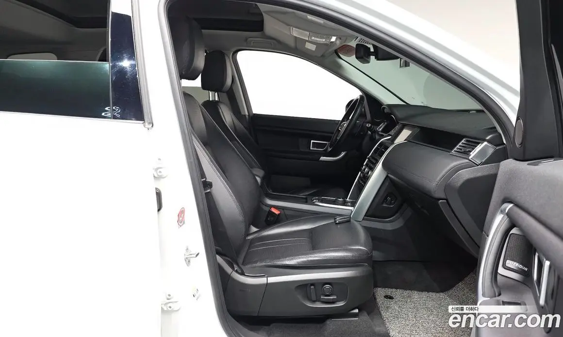 Land Rover Discovery Sport 2018 2.0 автомат (гидро), фото 15