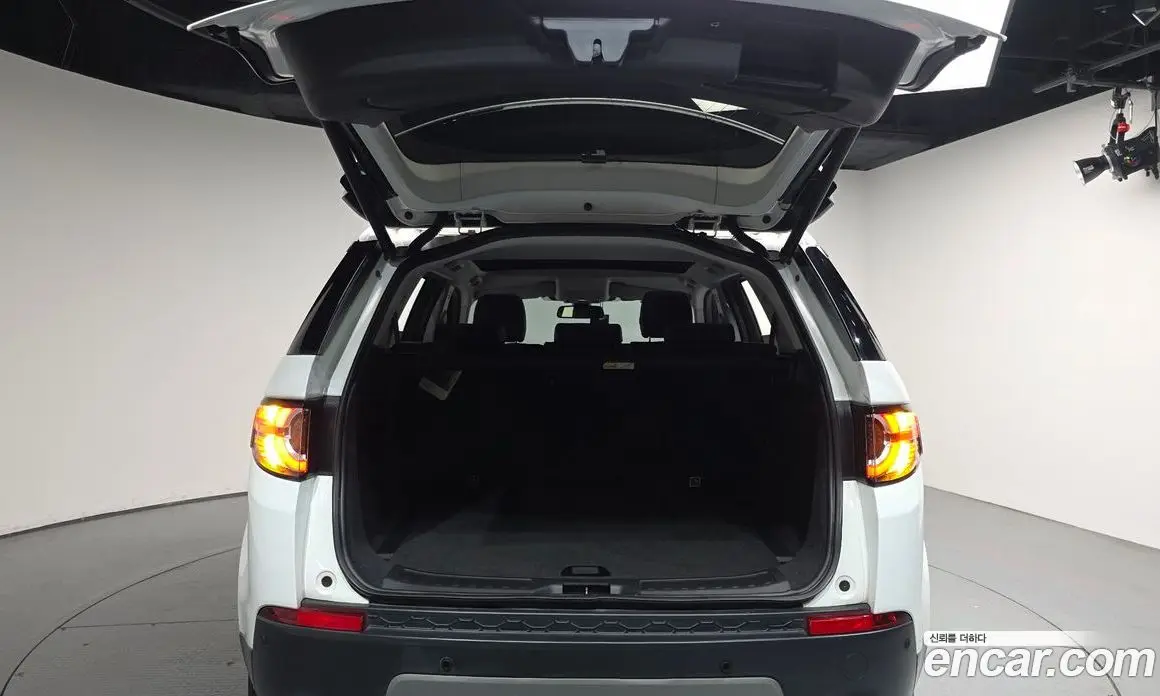 Land Rover Discovery Sport 2018 2.0 автомат (гидро), фото 25