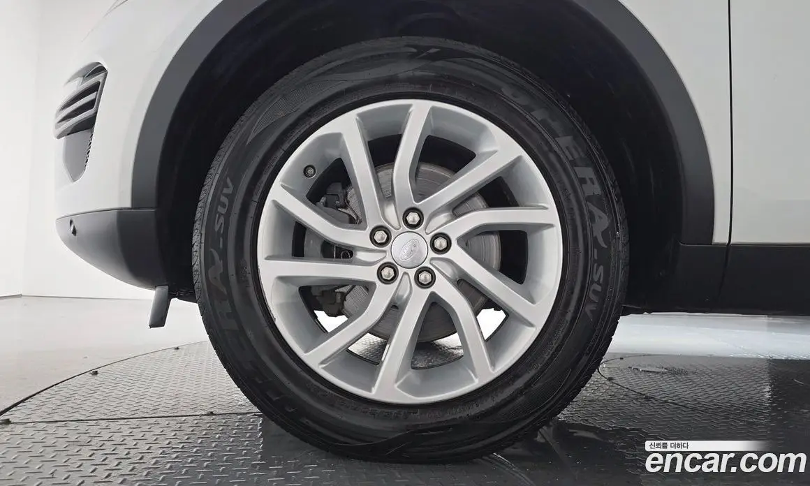 Land Rover Discovery Sport 2018 2.0 автомат (гидро), фото 4
