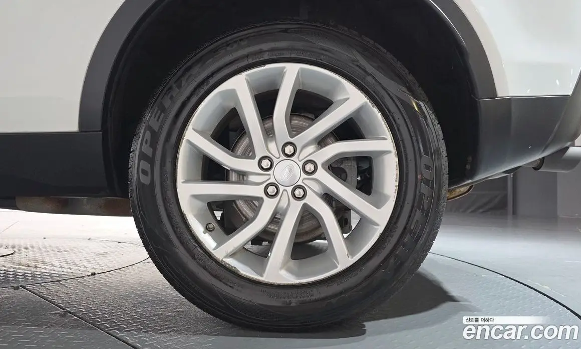 Land Rover Discovery Sport 2018 2.0 автомат (гидро), фото 6