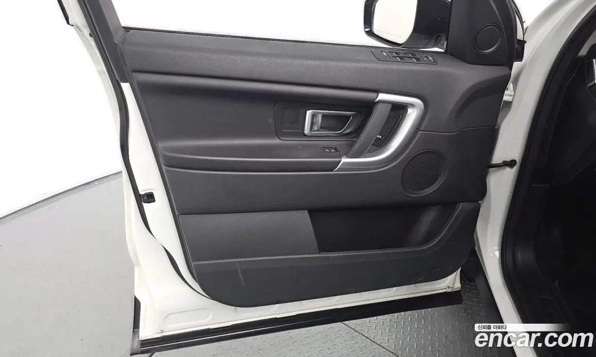 Land Rover Discovery Sport 2019 2.0 автомат (гидро), фото 13