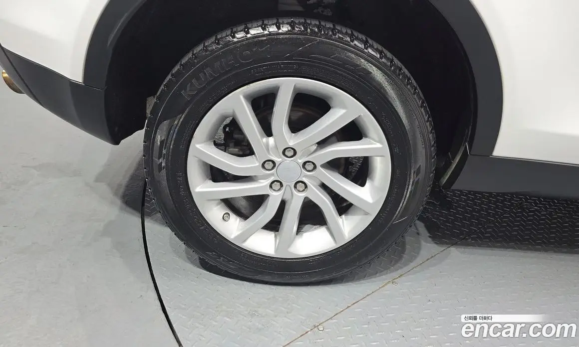 Land Rover Discovery Sport 2019 2.0 автомат (гидро), фото 4