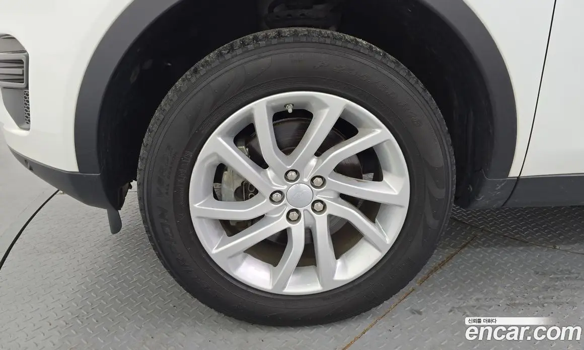 Land Rover Discovery Sport 2019 2.0 автомат (гидро), фото 5