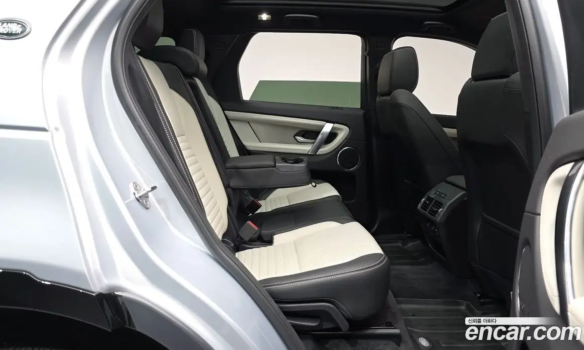 Land Rover Discovery Sport 2024 2.0 автомат (гидро), фото 16
