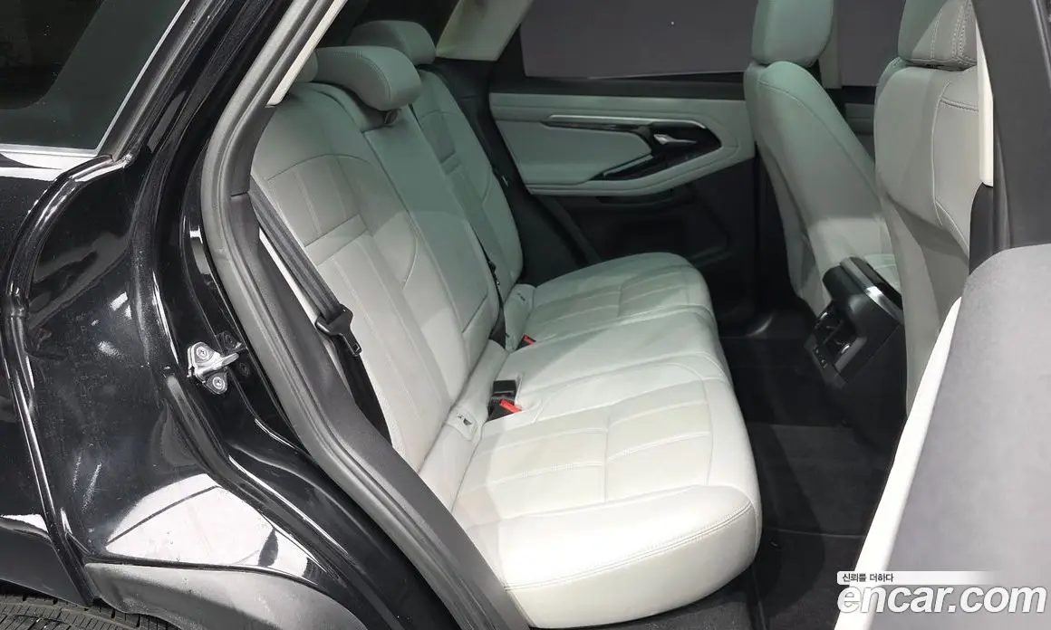 Land Rover Range Rover Evoque 2021 2.0 автомат (гидро), фото 12