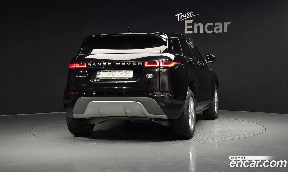 Land Rover Range Rover Evoque 2021 2.0 автомат (гидро), фото 4