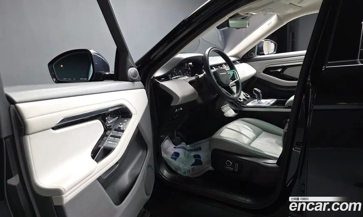Land Rover Range Rover Evoque 2021 2.0 автомат (гидро), фото 10