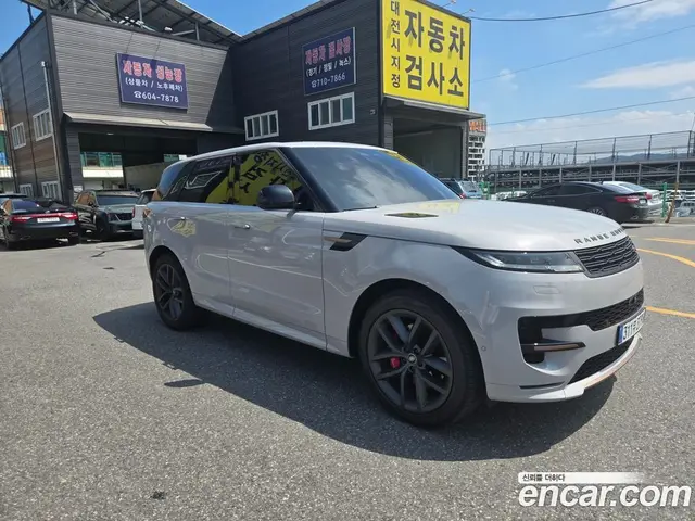 Land Rover Range Rover Sport 2023 3.0 автомат (гидро), миниатюра 3