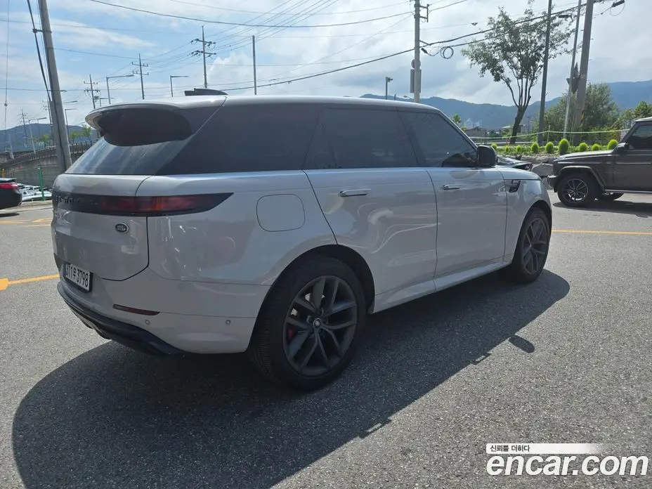 Land Rover Range Rover Sport 2023 3.0 автомат (гидро), фото 5