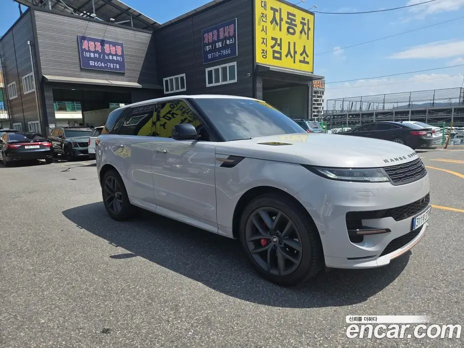 Land Rover Range Rover Sport 2023 3.0 автомат (гидро), фото 6