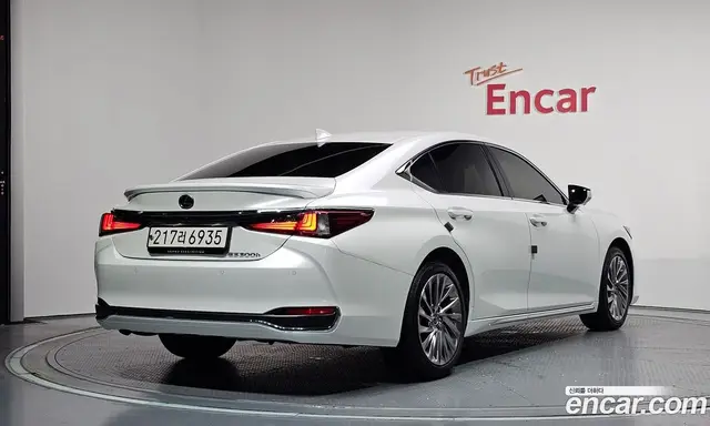Lexus ES 2025 2.5 автомат (гидро), миниатюра 2