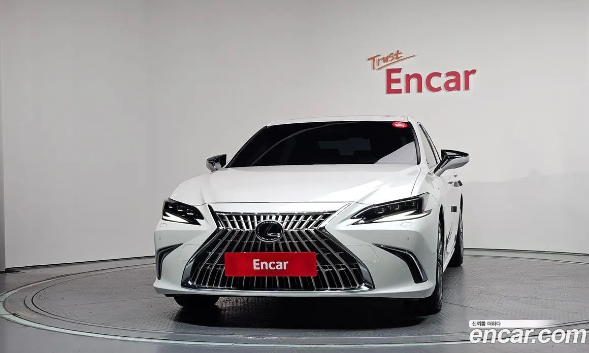 Lexus ES 2025 2.5 автомат (гидро), фото 3