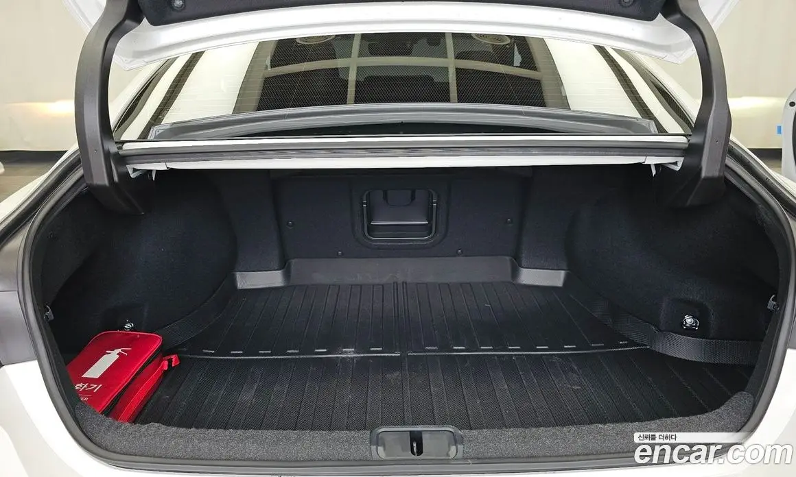Lexus ES 2025 2.5 автомат (гидро), фото 26