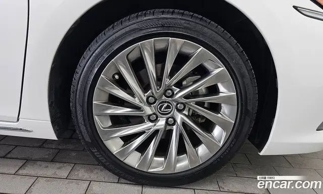 Lexus ES 2025 2.5 автомат (гидро), миниатюра 7