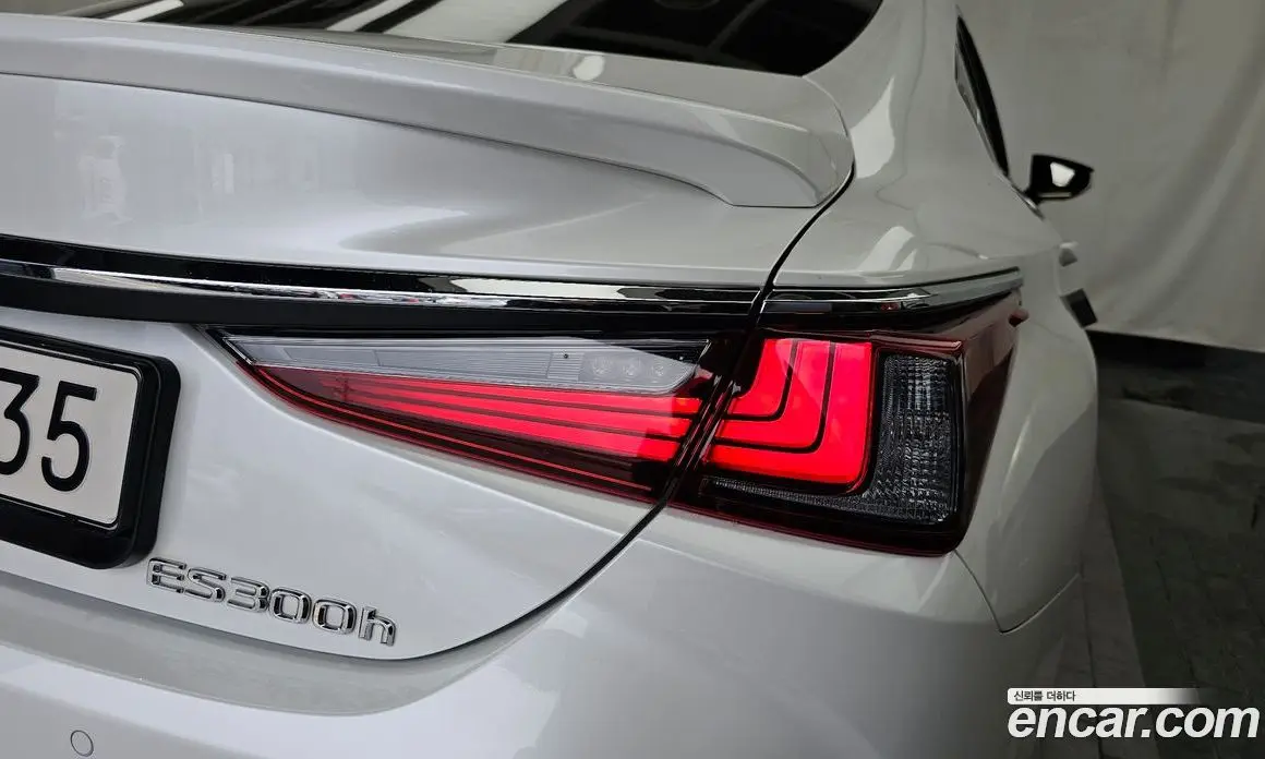 Lexus ES 2025 2.5 автомат (гидро), фото 9