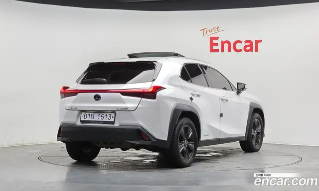 Lexus UX 2019 2.0 автомат (гидро), миниатюра 2