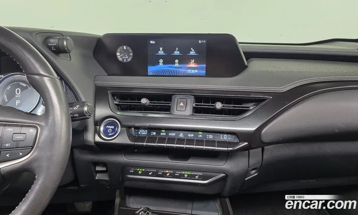 Lexus UX 2019 2.0 автомат (гидро), фото 20