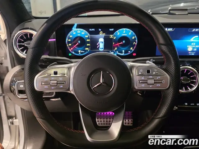 Mercedes-Benz A-Class 2021 2.0 автомат (гидро), миниатюра 12