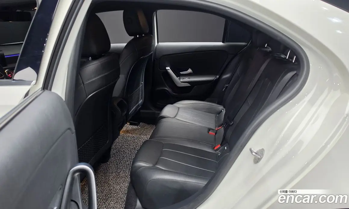 Mercedes-Benz A-Class 2021 2.0 автомат (гидро), фото 16