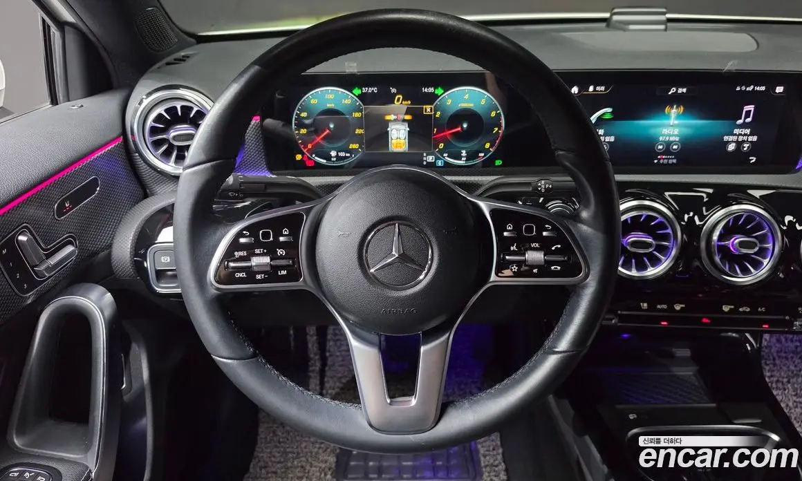 Mercedes-Benz A-Class 2021 2.0 автомат (гидро), фото 17