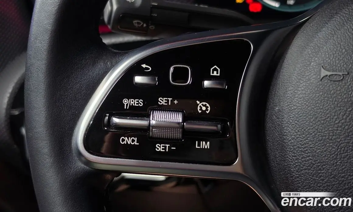 Mercedes-Benz A-Class 2021 2.0 автомат (гидро), фото 18