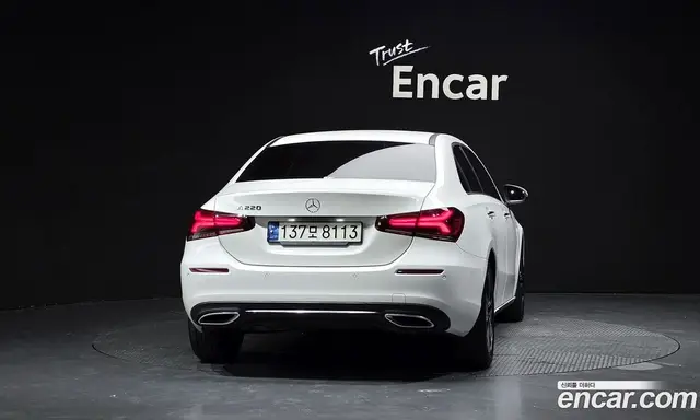 Mercedes-Benz A-Class 2021 2.0 автомат (гидро), миниатюра 3