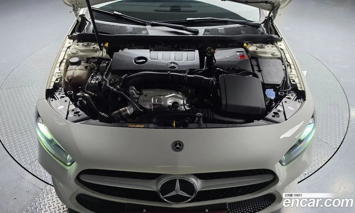 Mercedes-Benz A-Class 2021 2.0 автомат (гидро), фото 5