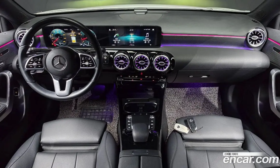 Mercedes-Benz A-Class 2021 2.0 автомат (гидро), фото 9