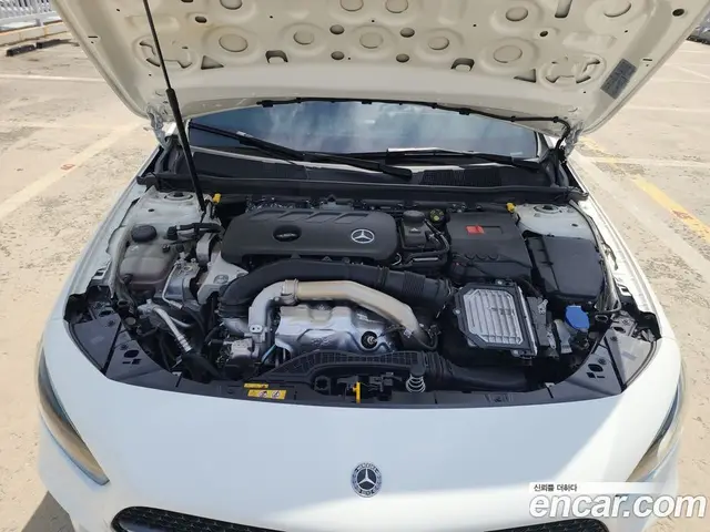 Mercedes-Benz A-Class 2023 2.0 автомат (гидро), миниатюра 2 Mercedes-Benz A-Class 2023 2.0 автомат (гидро), миниатюра 2