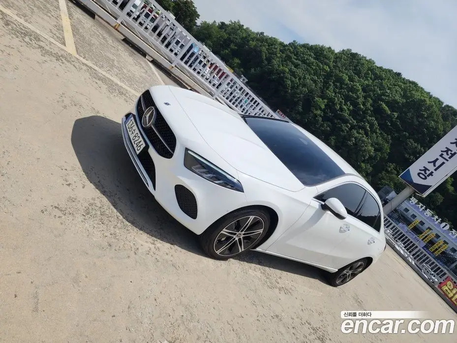Mercedes-Benz A-Class 2023 2.0 автомат (гидро), фото 18 Mercedes-Benz A-Class 2023 2.0 автомат (гидро), фото 18