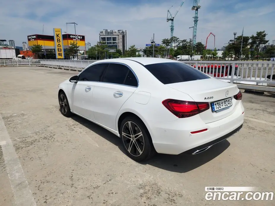 Mercedes-Benz A-Class 2023 2.0 автомат (гидро), фото 19 Mercedes-Benz A-Class 2023 2.0 автомат (гидро), фото 19