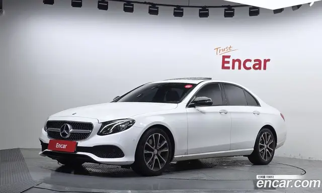 Mercedes-Benz E-Class 2017 1.9 автомат (гидро), миниатюра 1