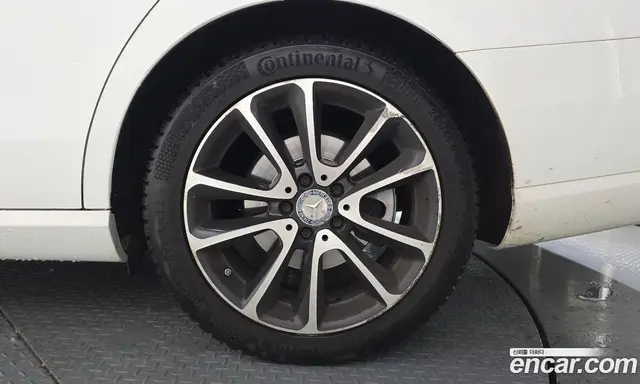 Mercedes-Benz E-Class 2017 1.9 автомат (гидро), миниатюра 5